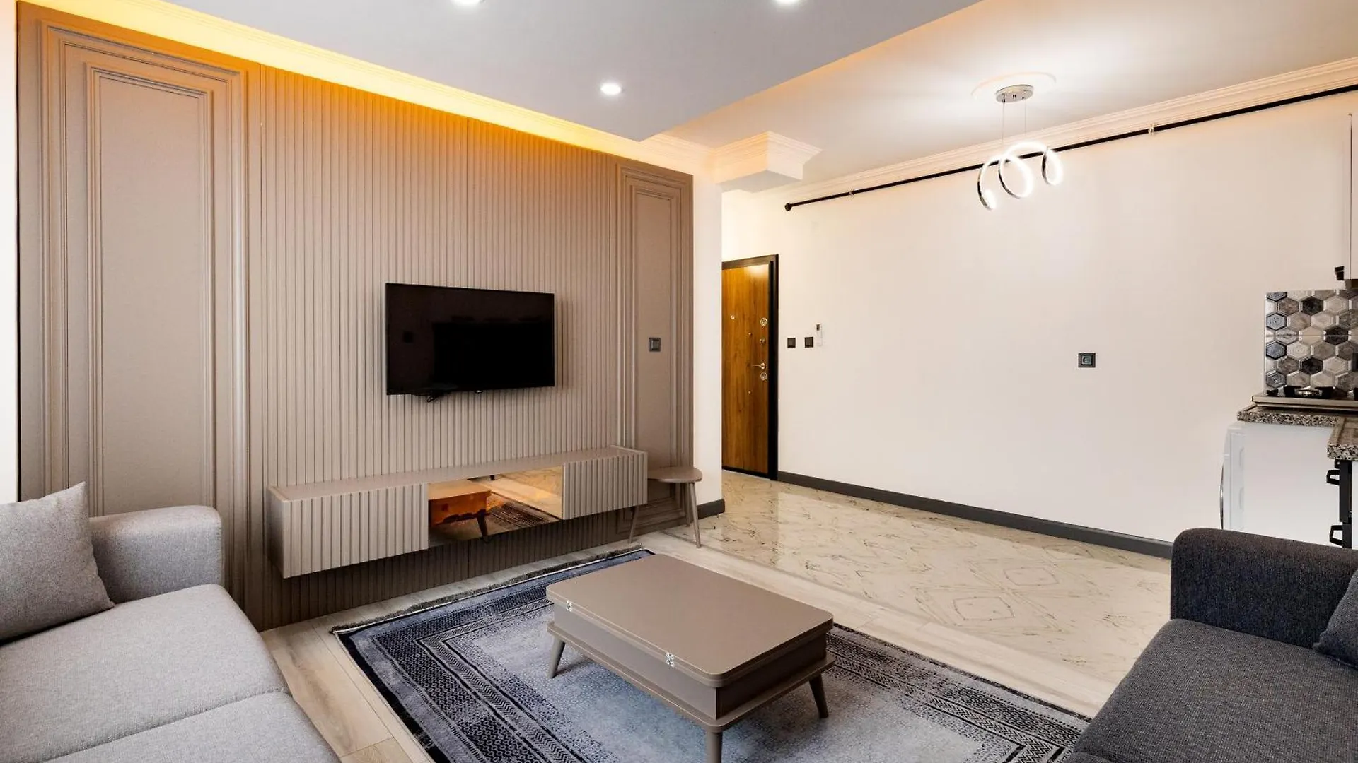 ترابزون Selia Suites 0*,